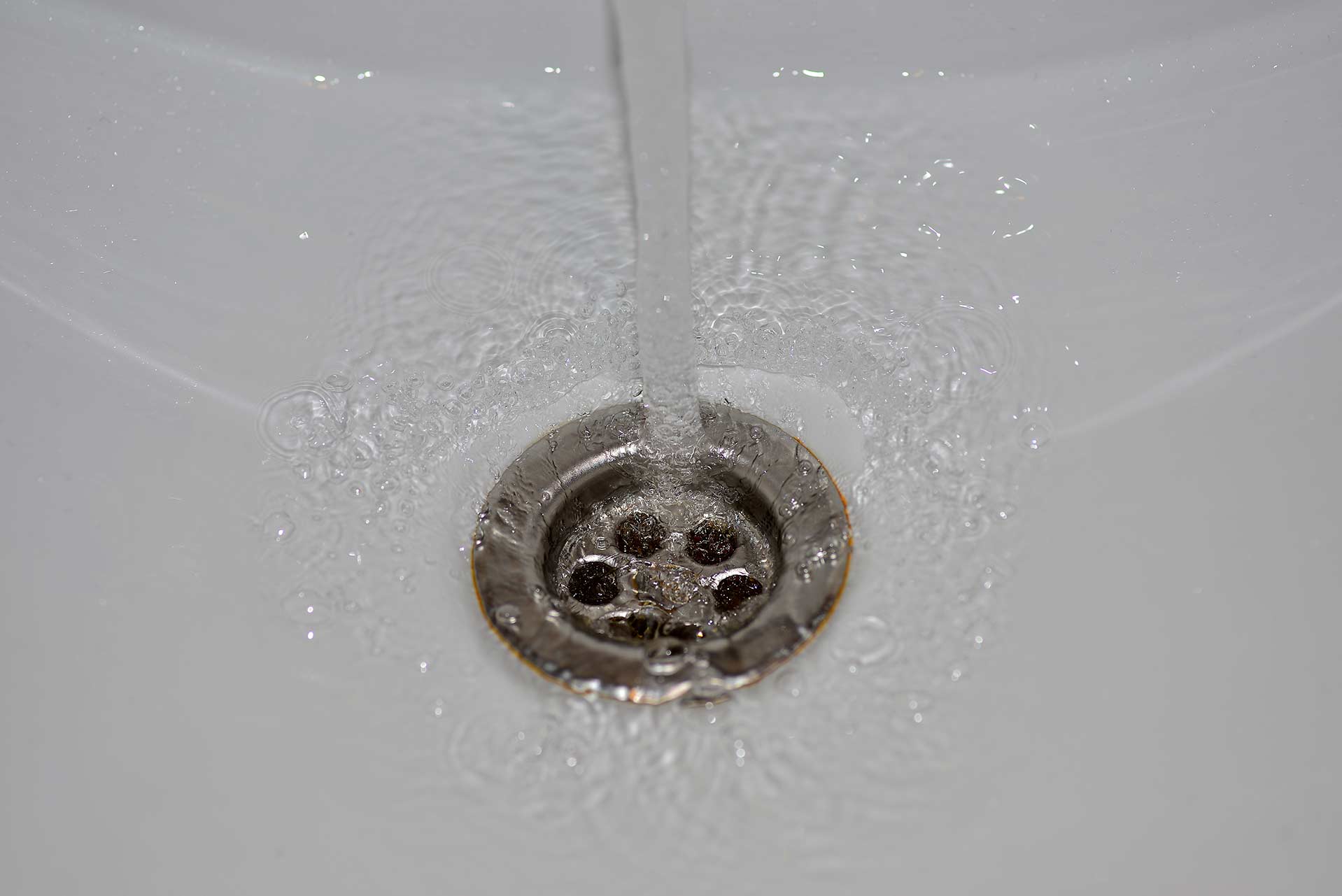 A2B Drains provides services to unblock blocked sinks and drains for properties in Thornbury.